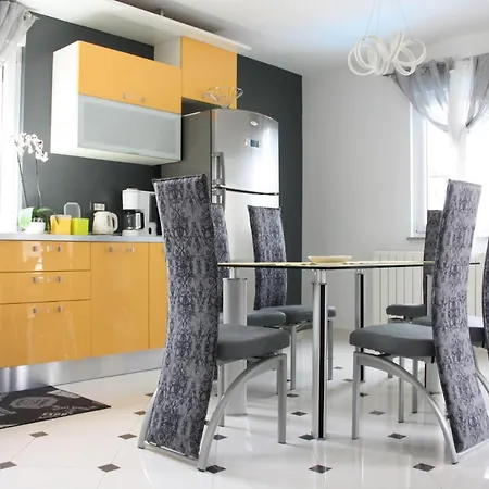 Lux 别墅 里耶卡