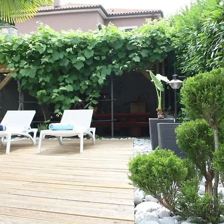 别墅 Lux 里耶卡