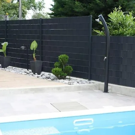 Lux וילה רייקה