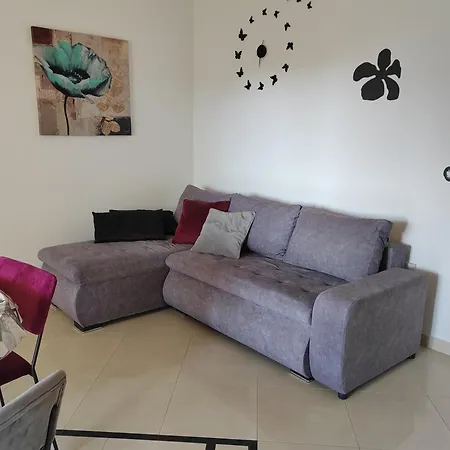 Lux וילה רייקה